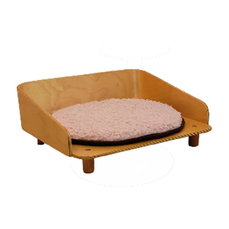 How can the design of a pet bed adapt to the needs of pets of different sizes and breeds?